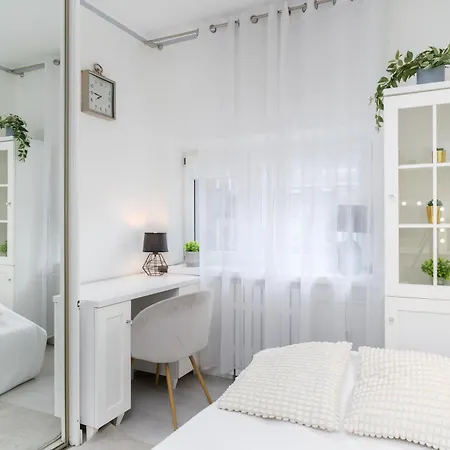 Vistula River Urban Jungle Apartment Krakow